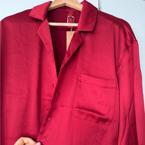 SKIMS Red Satin Pajama Set - Picture 8 of 14